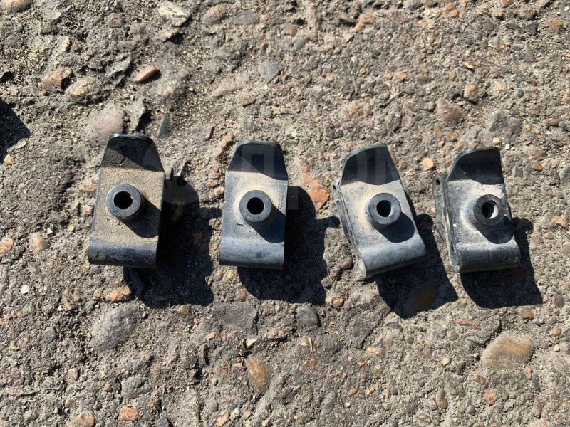 Клипса крепления подкрылка передняя Premio 2011 ZRT260 2ZRFAE