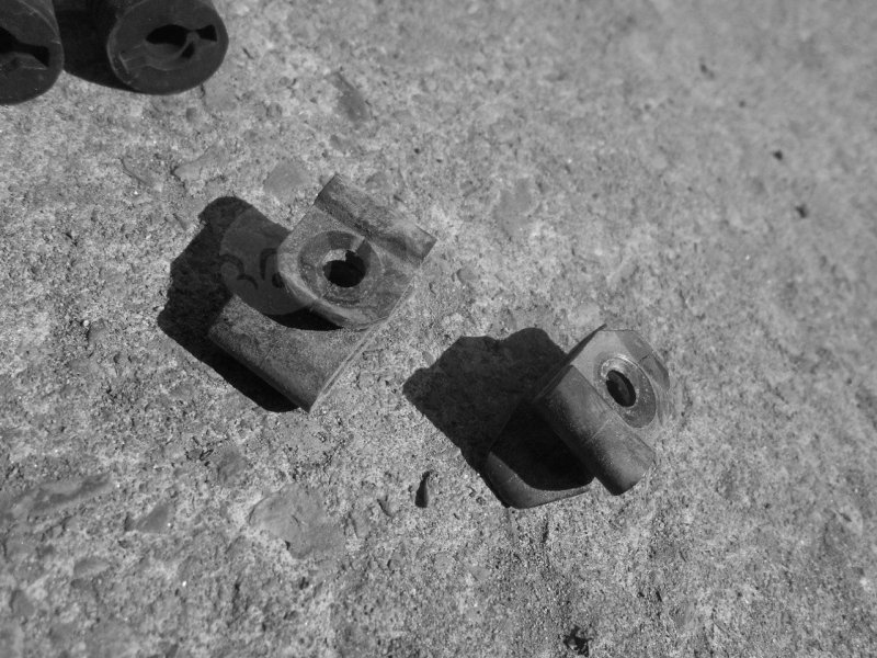 Клипса крепления подкрылка передняя Premio 2011 ZRT260 2ZRFAE