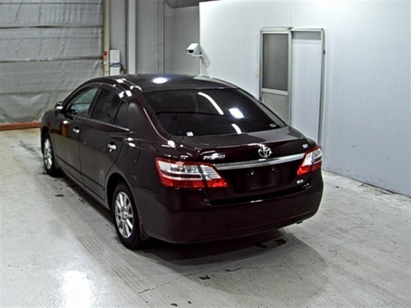 Направляющая стоп-сигнала Premio