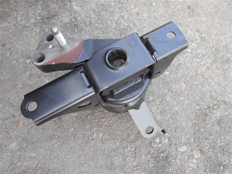Подушка двигателя правая Toyota Corolla Axio NZE164 1NZFE