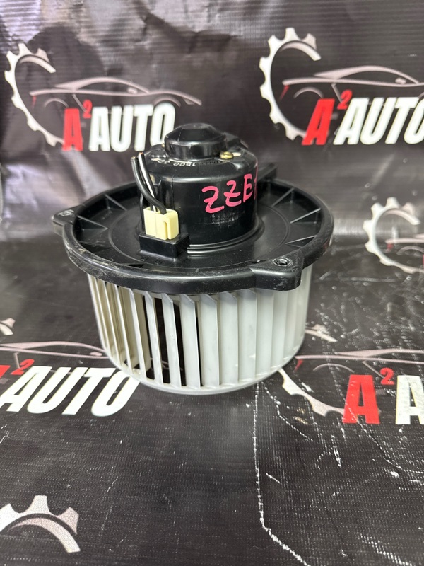 Запчасть мотор печки (контрактный) 8710312050 новая Мотор печки (Контрактный) 8710312050 новая