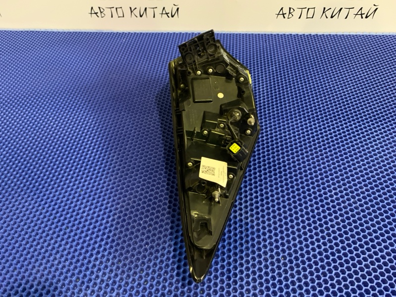 Фонарь задний правый UNI-T 2020-2024