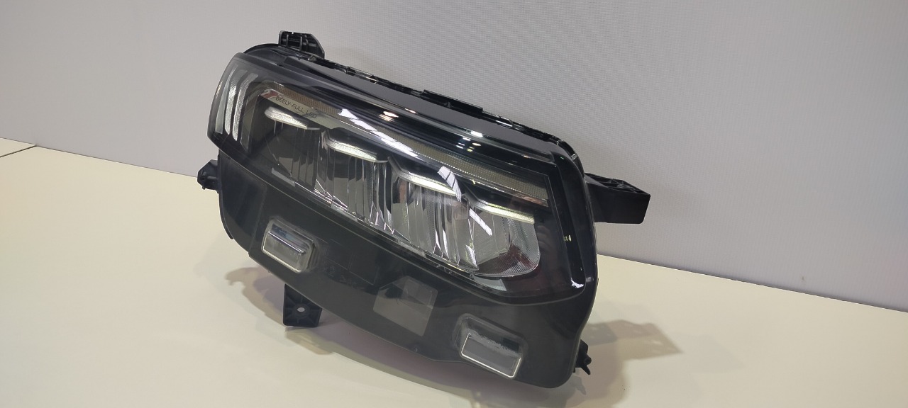 Фара правая Geely Tugella