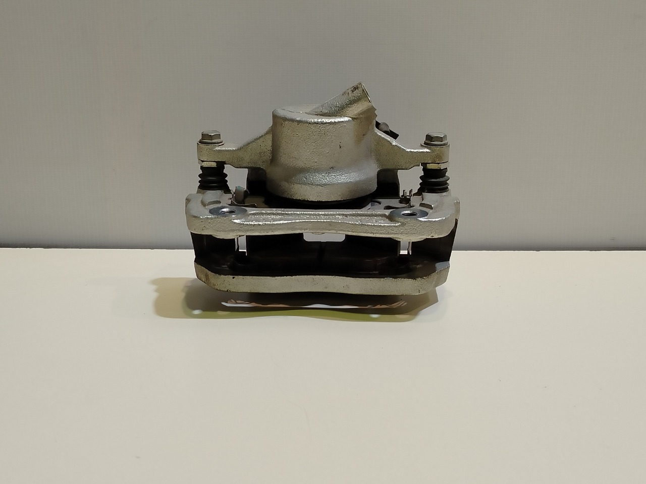 Суппорт тормозной передний правый Tiggo 7 Pro Max