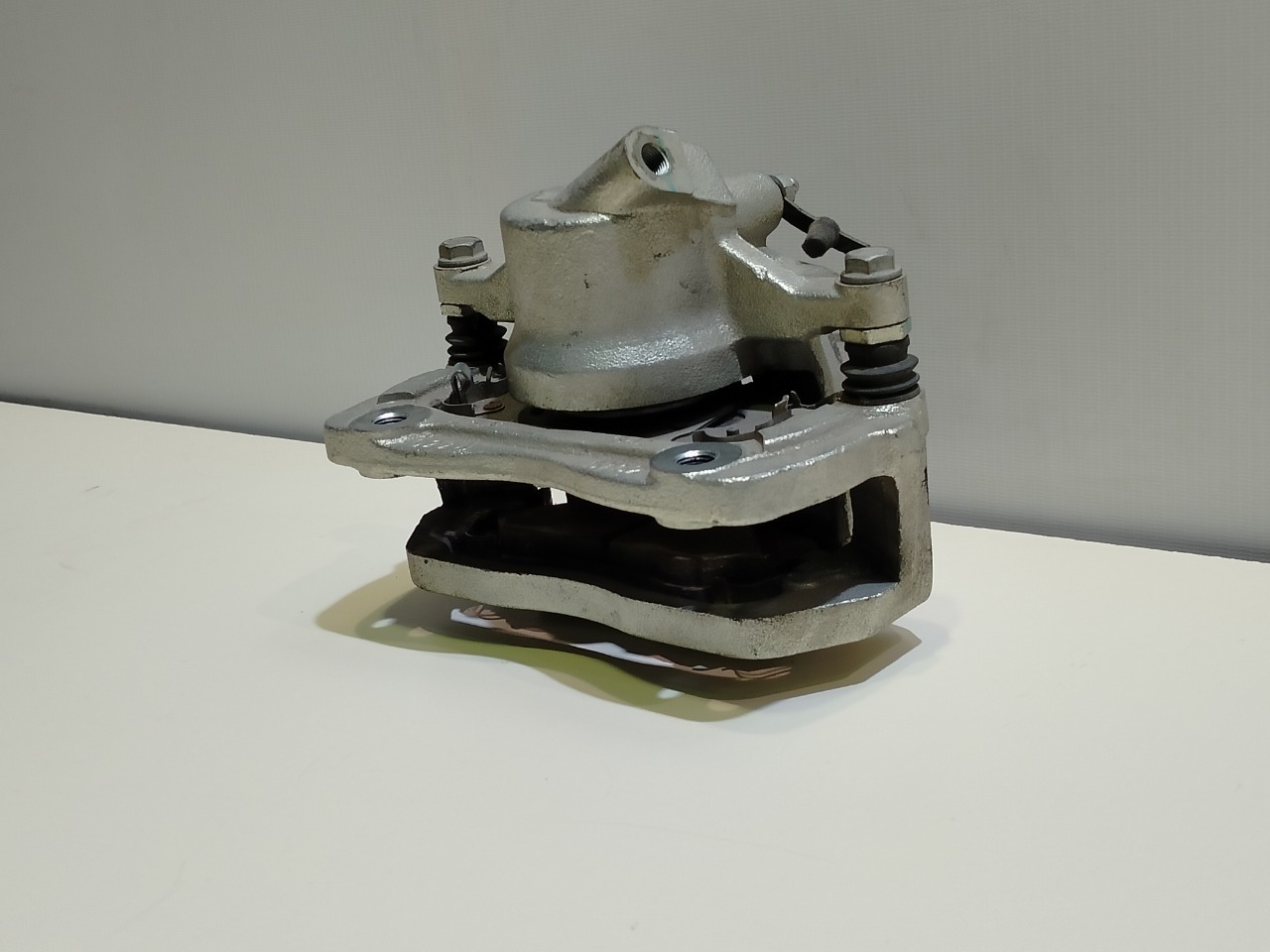 Суппорт тормозной передний правый Tiggo 7 Pro Max