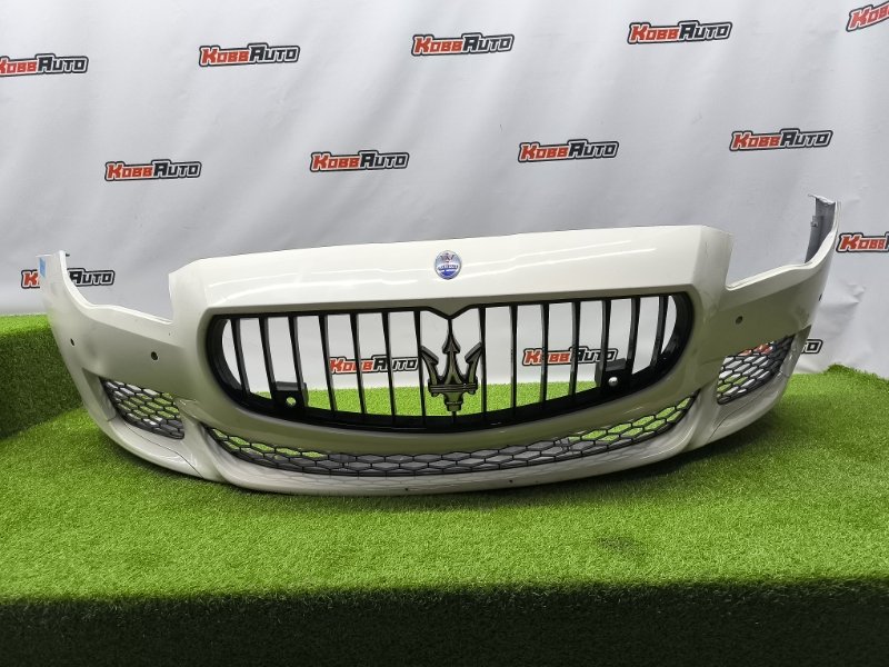 Бампер передний Maserati Quattroporte 670010256 контрактная