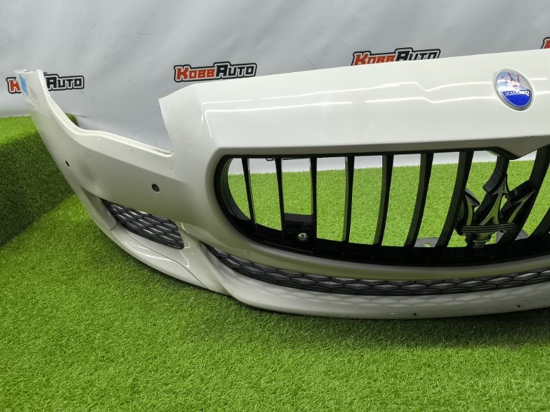 Бампер передний Maserati Quattroporte