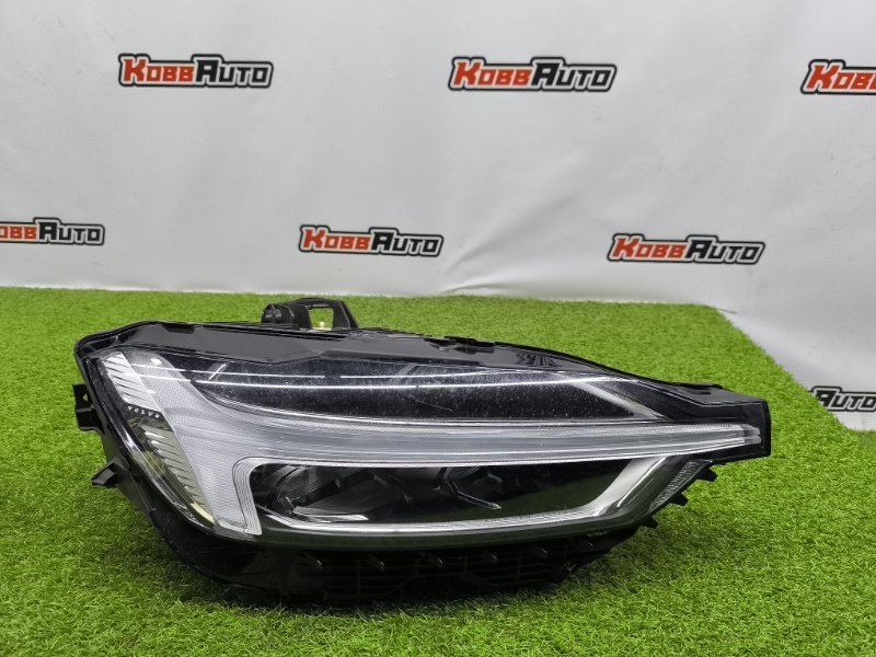 Фара LED правая Volvo XC60 2017- 32133557 контрактная