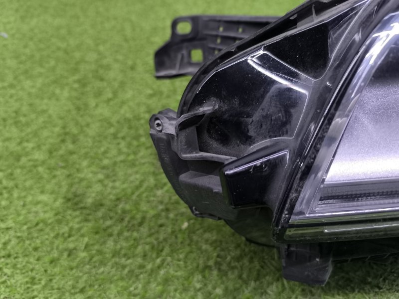 Фара LED левая Aviator 2020-