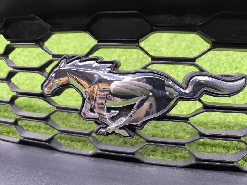 Решетка радиатора Mustang 2018- S550