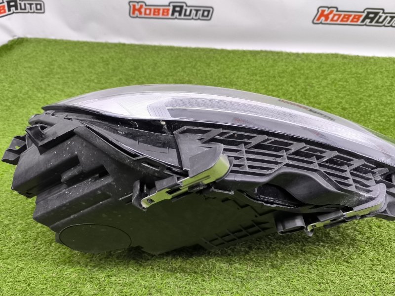 Фара LED правая XC60 2018-
