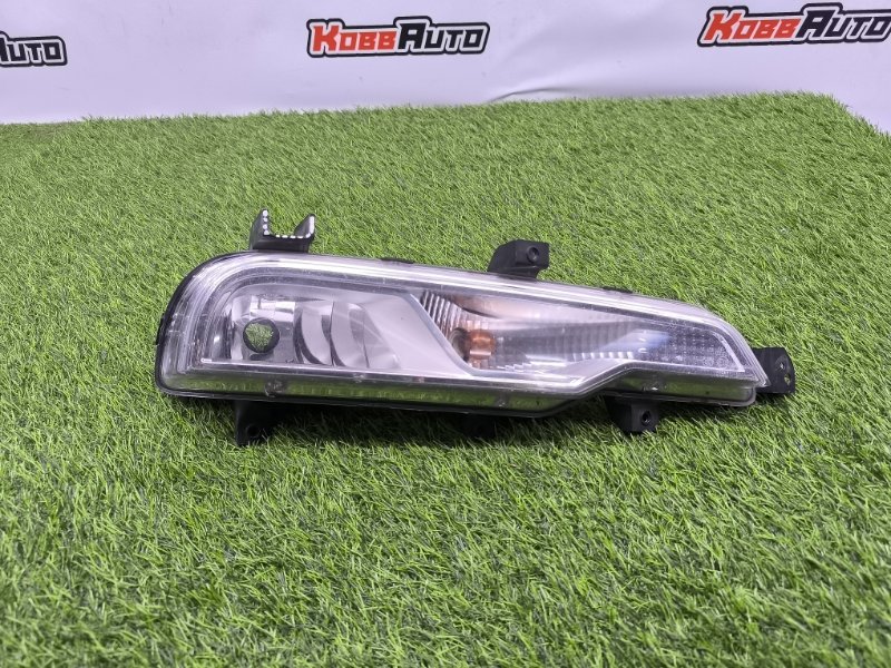 ПТФ передний правый SsangYong Rexton 8320208C00 контрактная