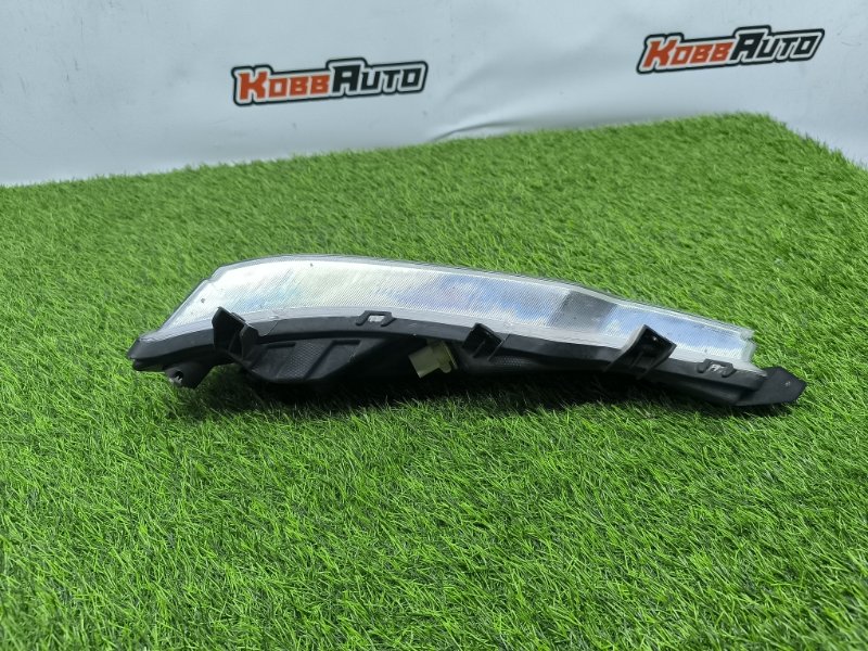 ПТФ передний правый Rexton