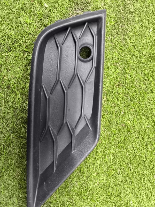 Накладка бампера передняя левая Tiguan 2