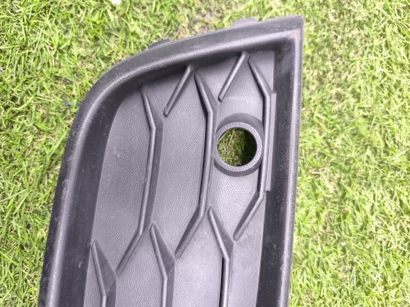 Накладка бампера передняя левая Tiguan 2