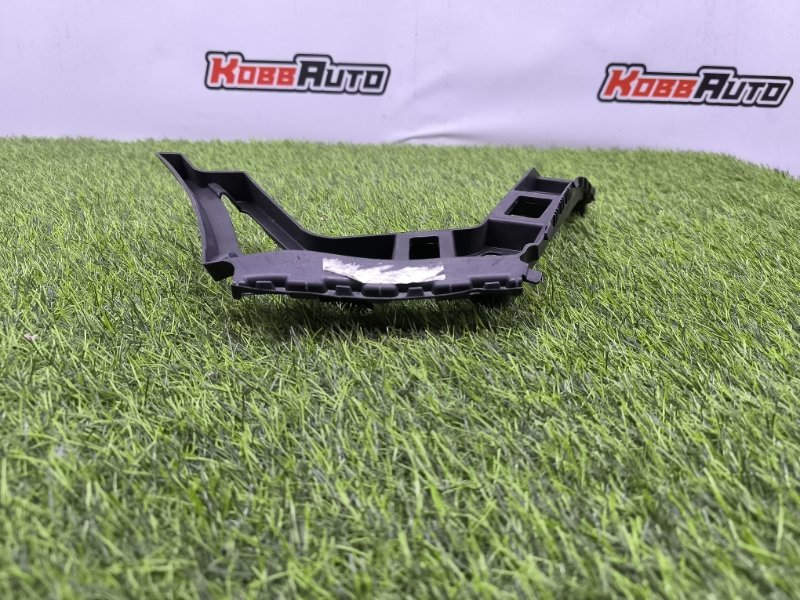Кронштейн бампера задний правый Golf 6