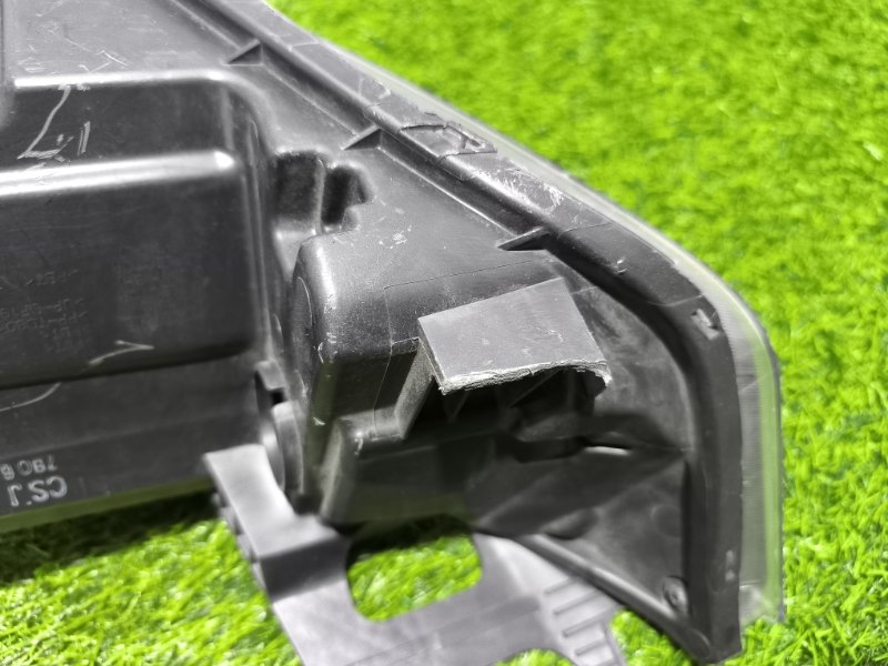 Фара галогеновая правая Spark M400