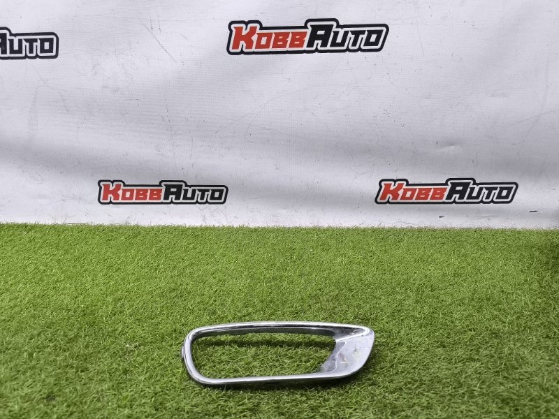 Рамка противотуманной фары передняя правая Jeep Grand Cherokee 68143088AB контрактная