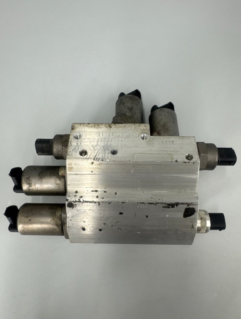 Блок клапанов Dynamic Drive 5 E60
