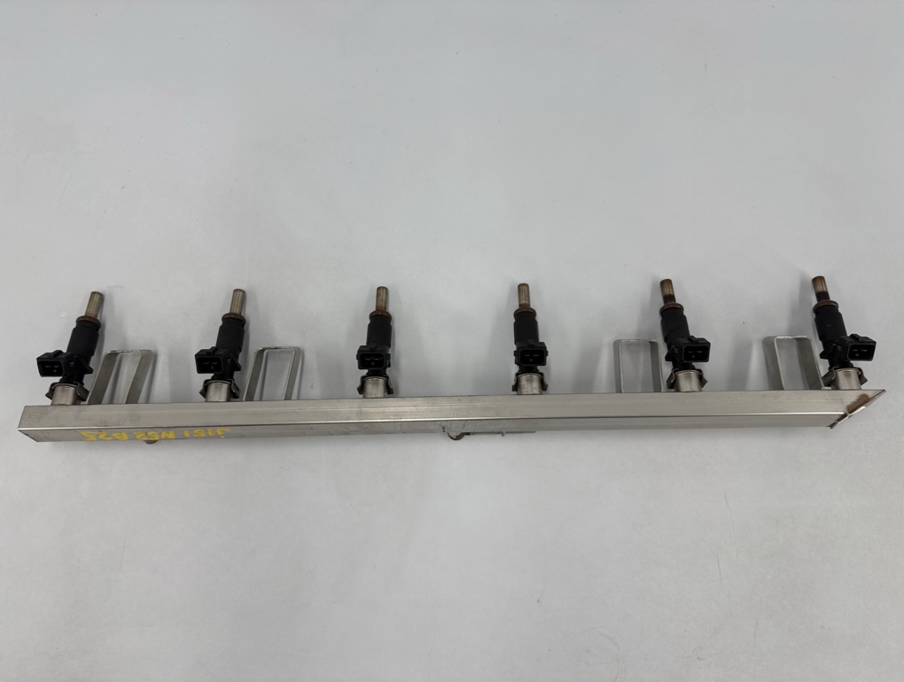 Форсунки с рампой 5 2007 E60 N52 Форсунки с рампой 5 2007 E60 N52