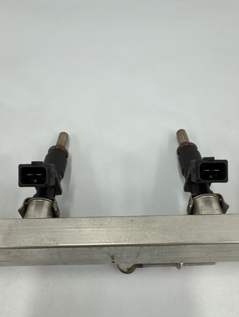 Форсунки с рампой 5 2007 E60 N52 Форсунки с рампой 5 2007 E60 N52