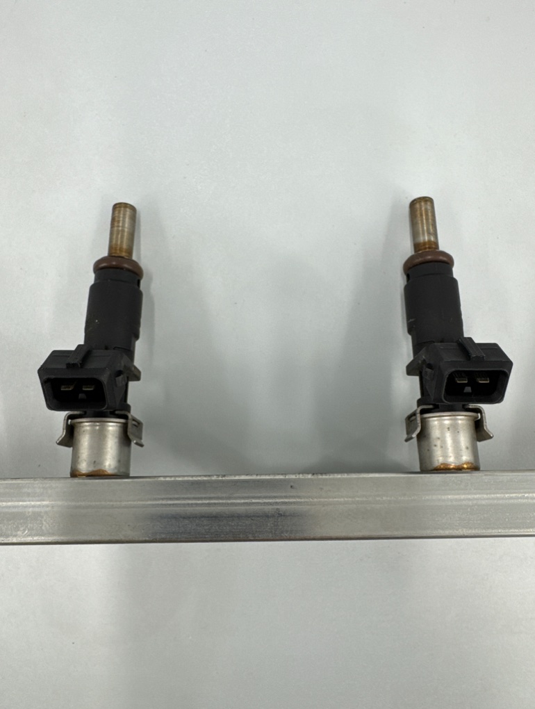 Форсунки с рампой 5 2007 E60 N52 Форсунки с рампой 5 2007 E60 N52