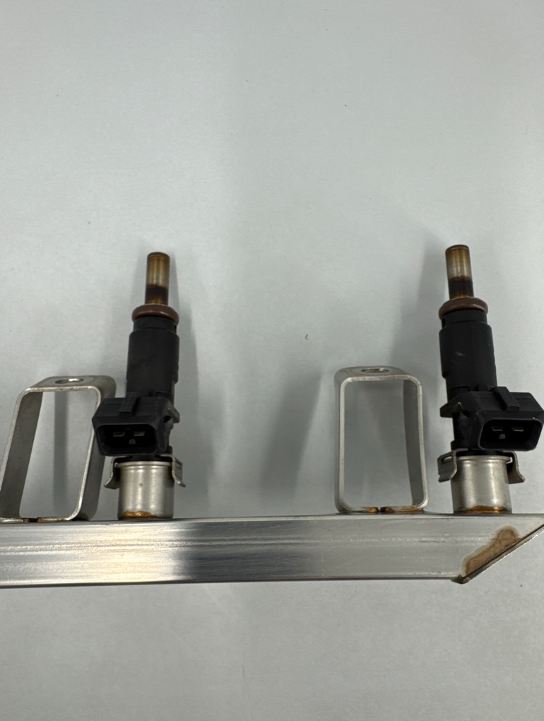 Форсунки с рампой 5 2007 E60 N52 Форсунки с рампой 5 2007 E60 N52