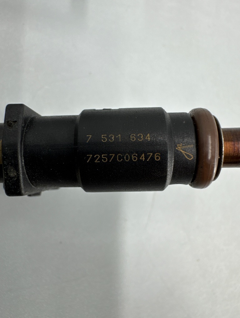 Форсунки с рампой 5 2007 E60 N52 Форсунки с рампой 5 2007 E60 N52