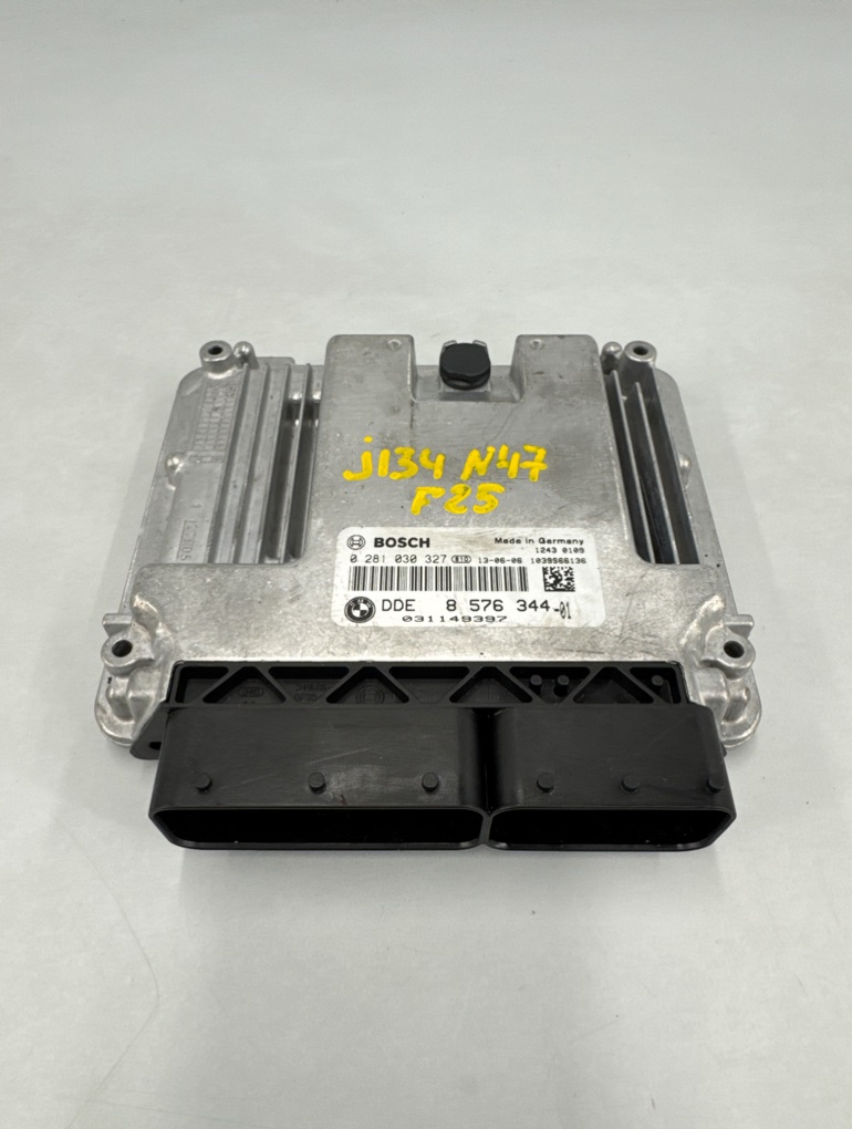 Блок управления двигателем Bmw X3 2013 F25 N47 13 61 8 586 534 контрактная
