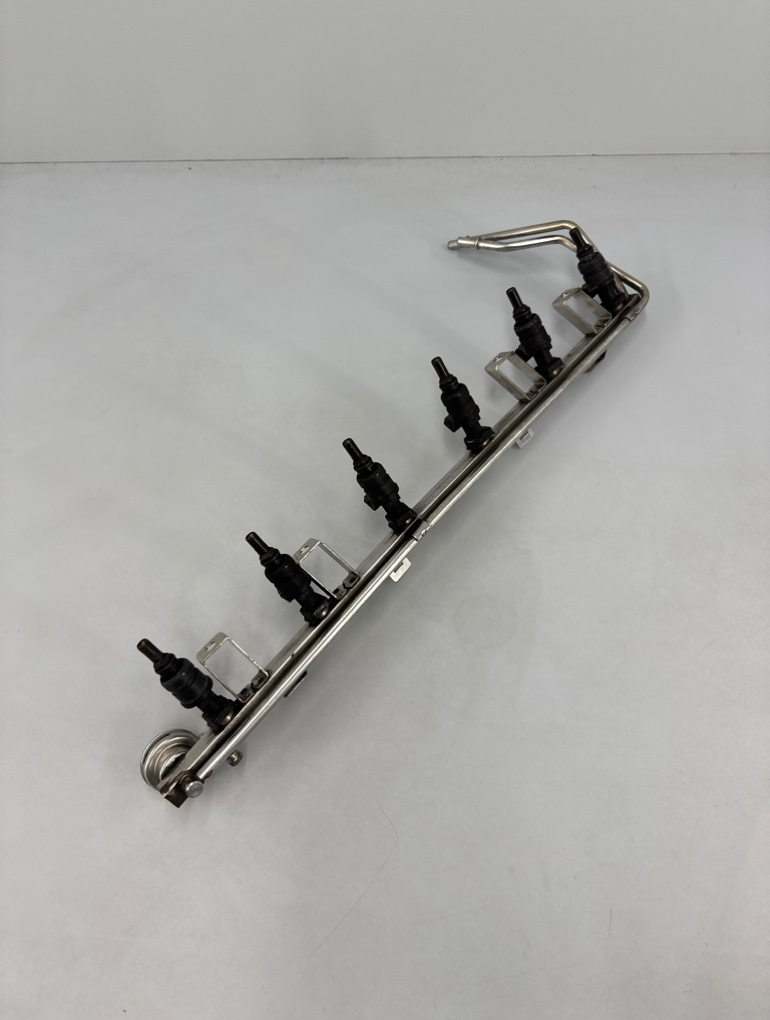 Форсунки с рампой BMW 5 E60 M54 13 53 7 546 244 контрактная