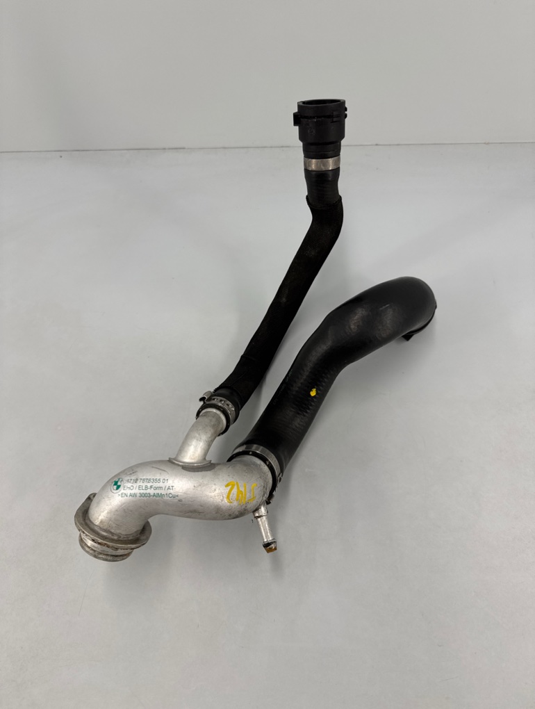 Патрубок системы охлаждения BMW X6 2009 E71 N63 17127576355 контрактная