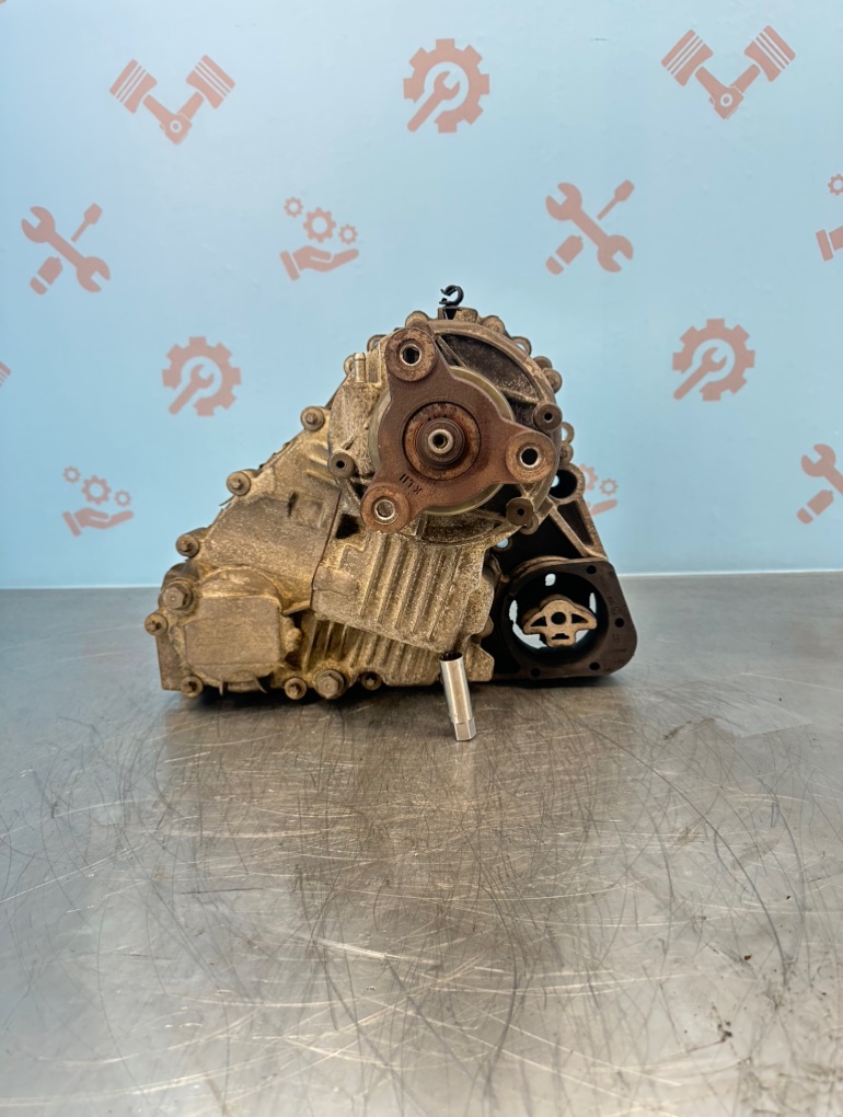 Раздаточная коробка BMW X3 E83 N47 7567845 контрактная