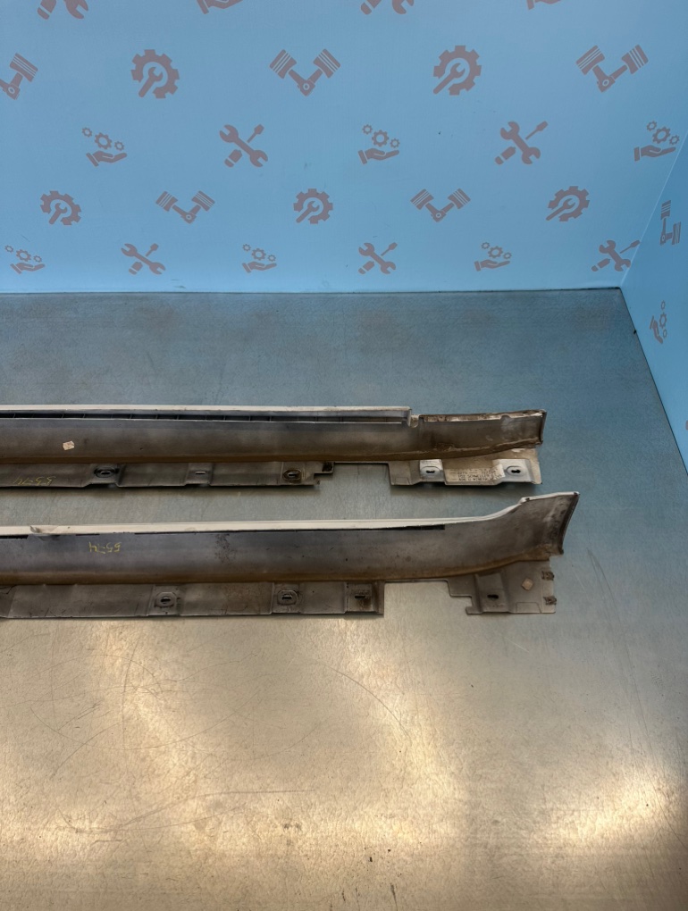 Накладка на порог наружная 7 2011 F02 N63