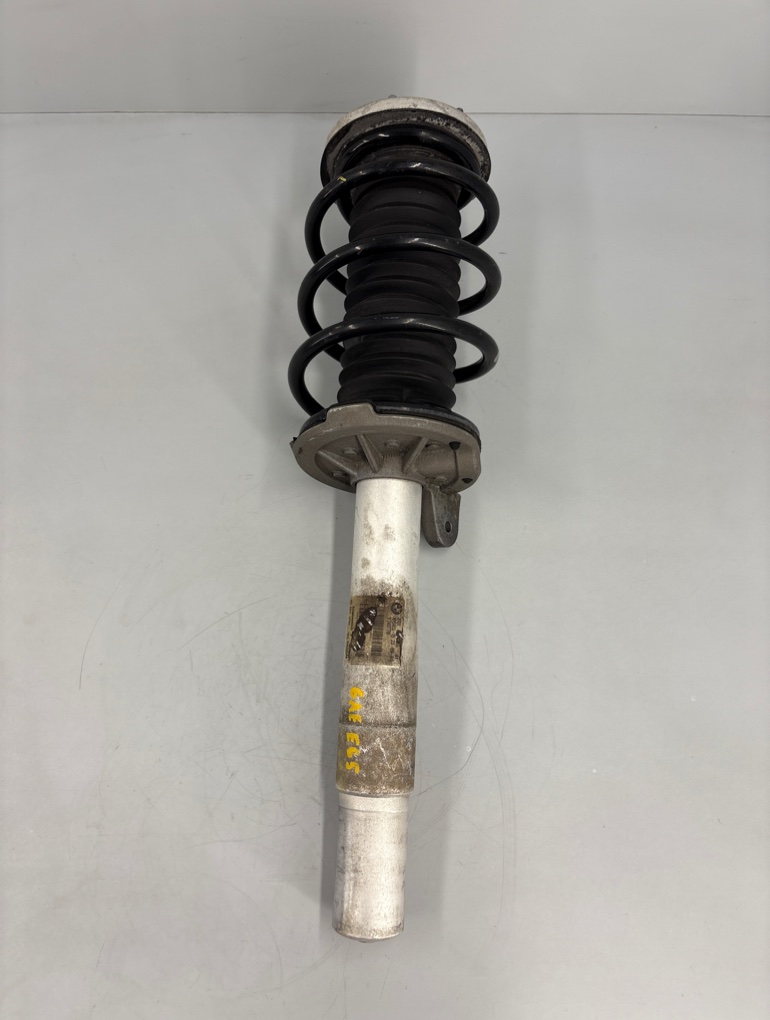 Стойка подвески задняя левая 7 E65