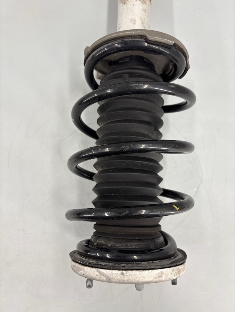 Стойка подвески задняя левая 7 E65