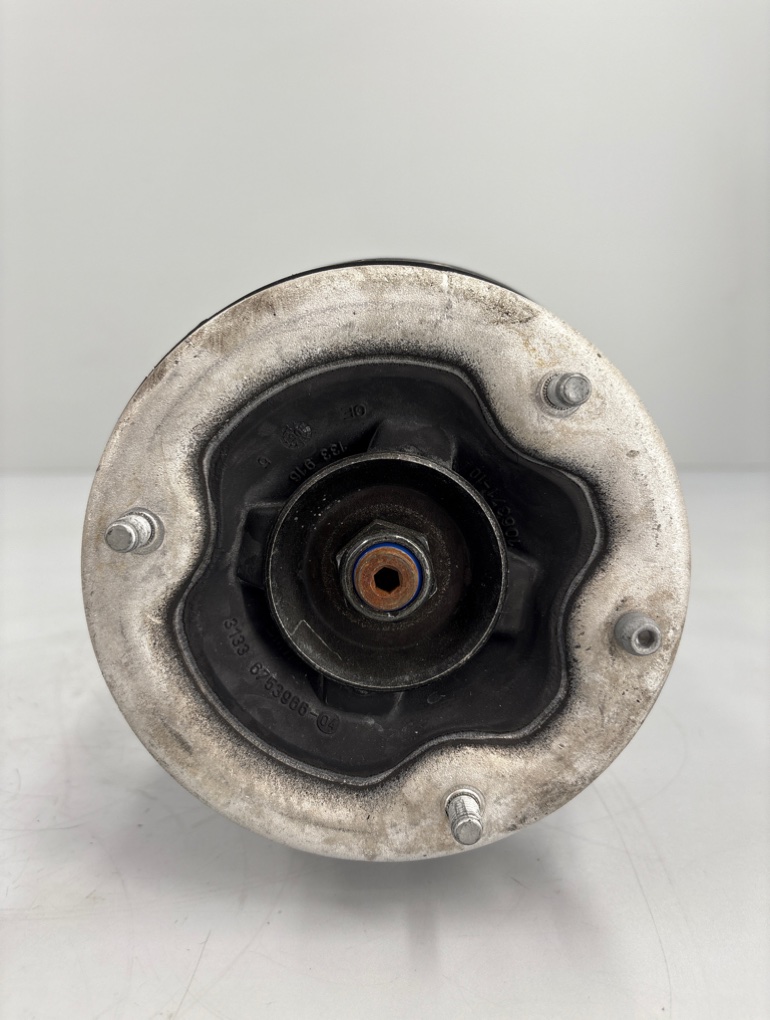 Стойка подвески задняя левая 7 E65 Стойка подвески задняя левая 7 E65