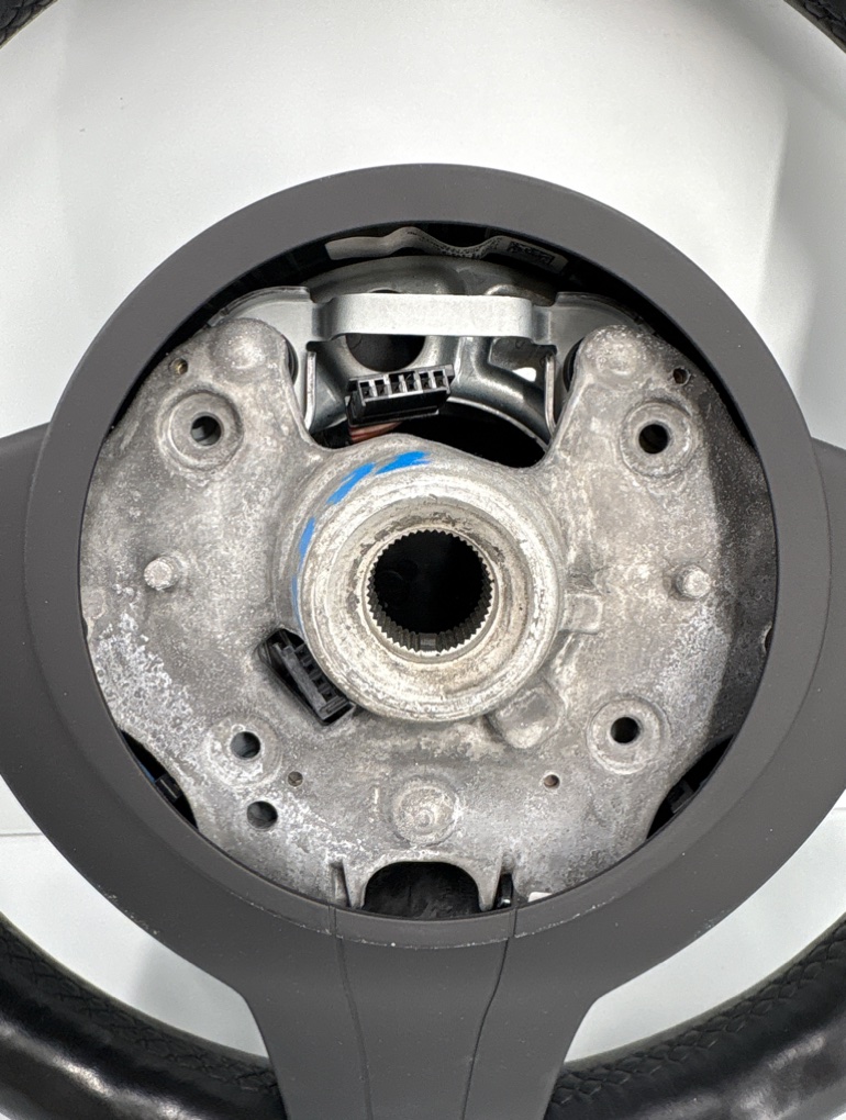 Руль М пакет с лепестками 3 2015 F31 N20