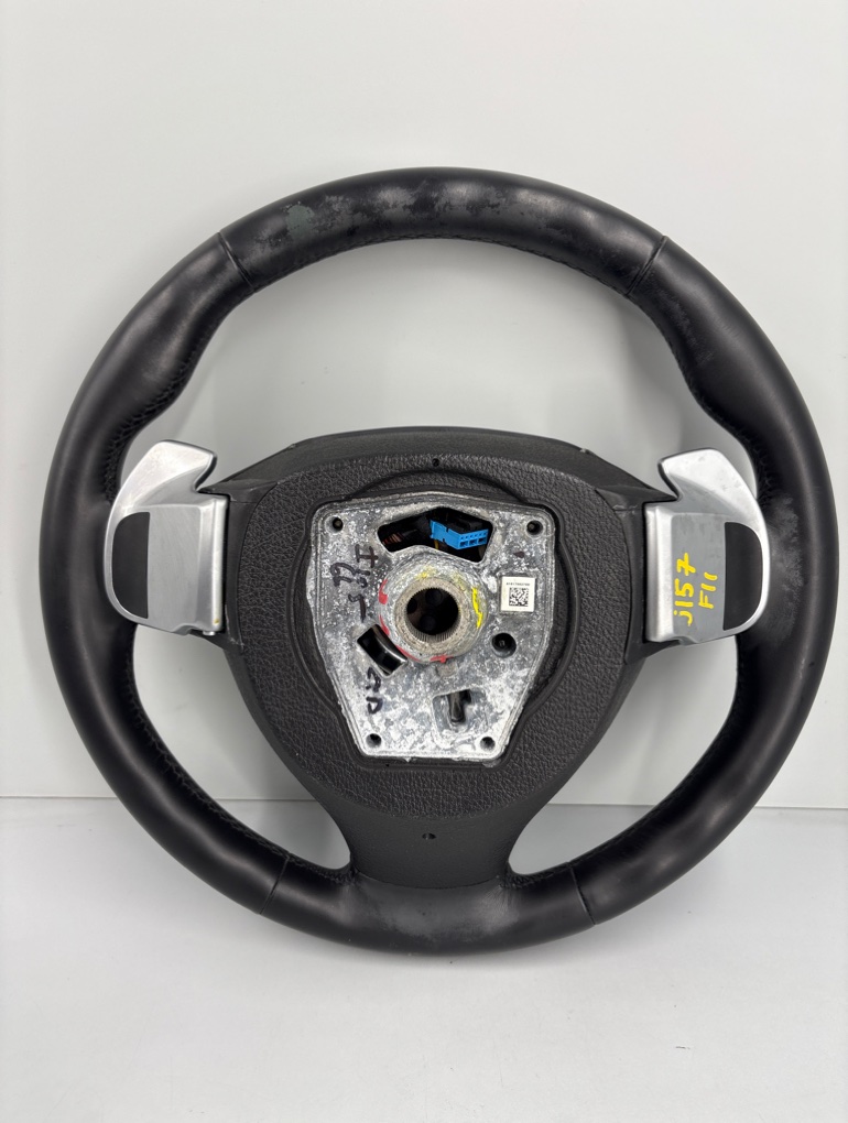 Руль М пакет с лепестками 5 2011 F11 N55