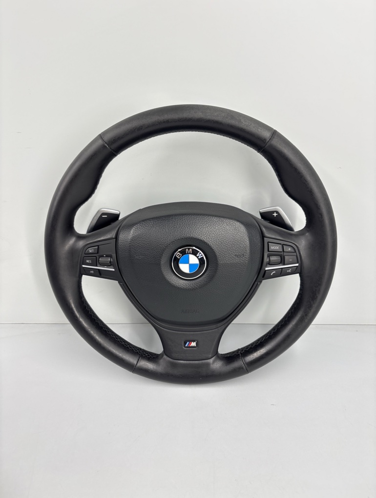Запчасть руль м пакет с лепестками BMW 5 2011 F10 N52 контрактная Руль М пакет с лепестками BMW 5 2011 F10 N52 контрактная