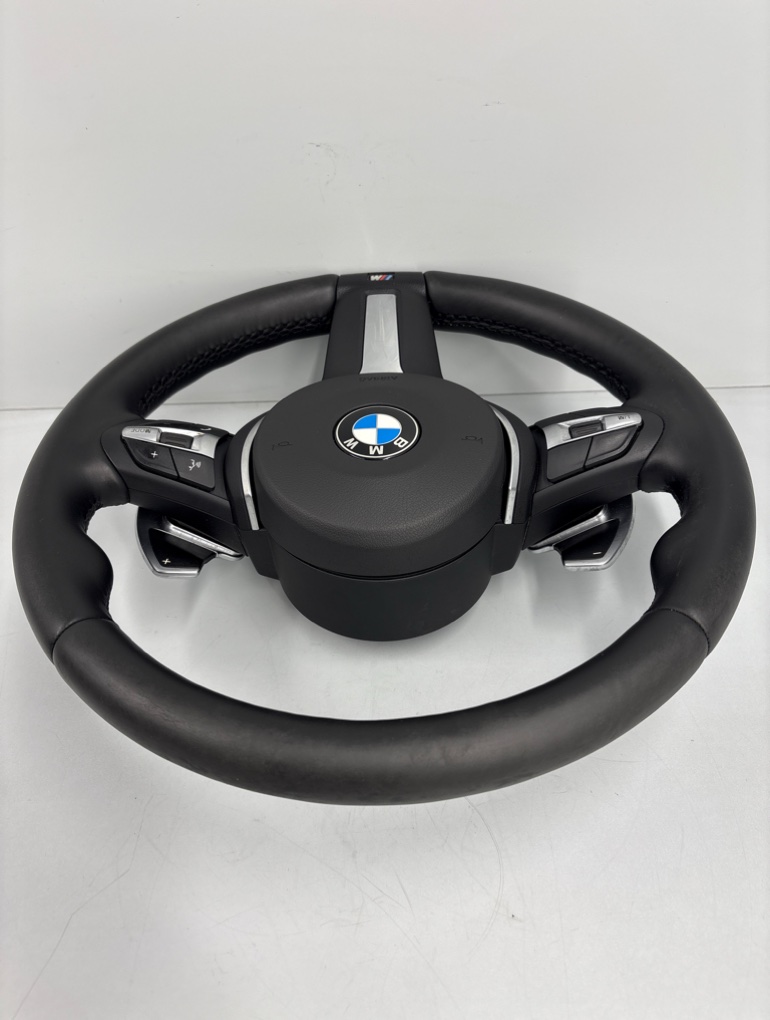 Руль М пакет с лепестками 3 2013 F30 N20