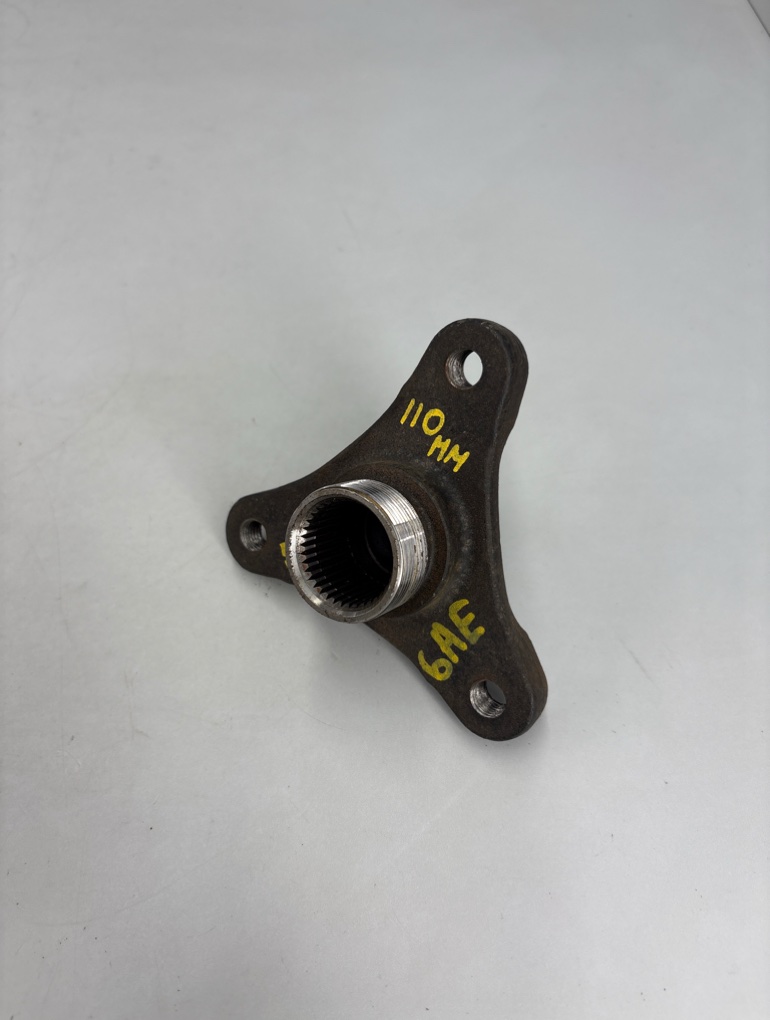 Фланец хвостовик редуктора 37 шлицов BMW 5 F10 контрактная