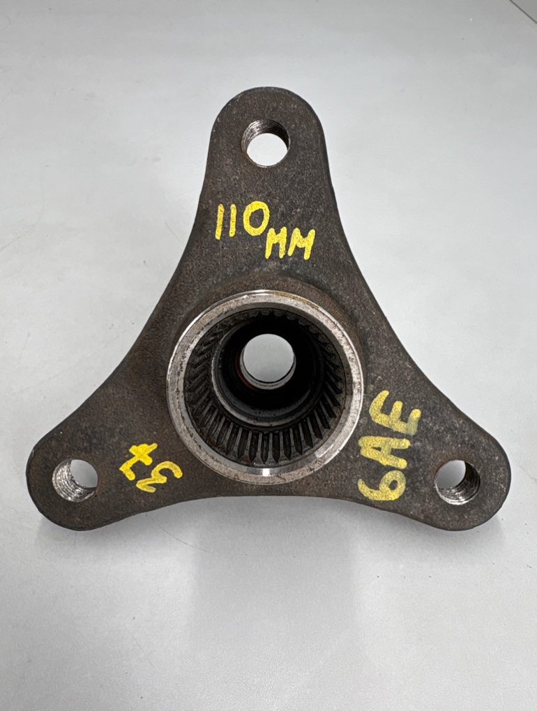 Фланец хвостовик редуктора 37 шлицов 5 F10