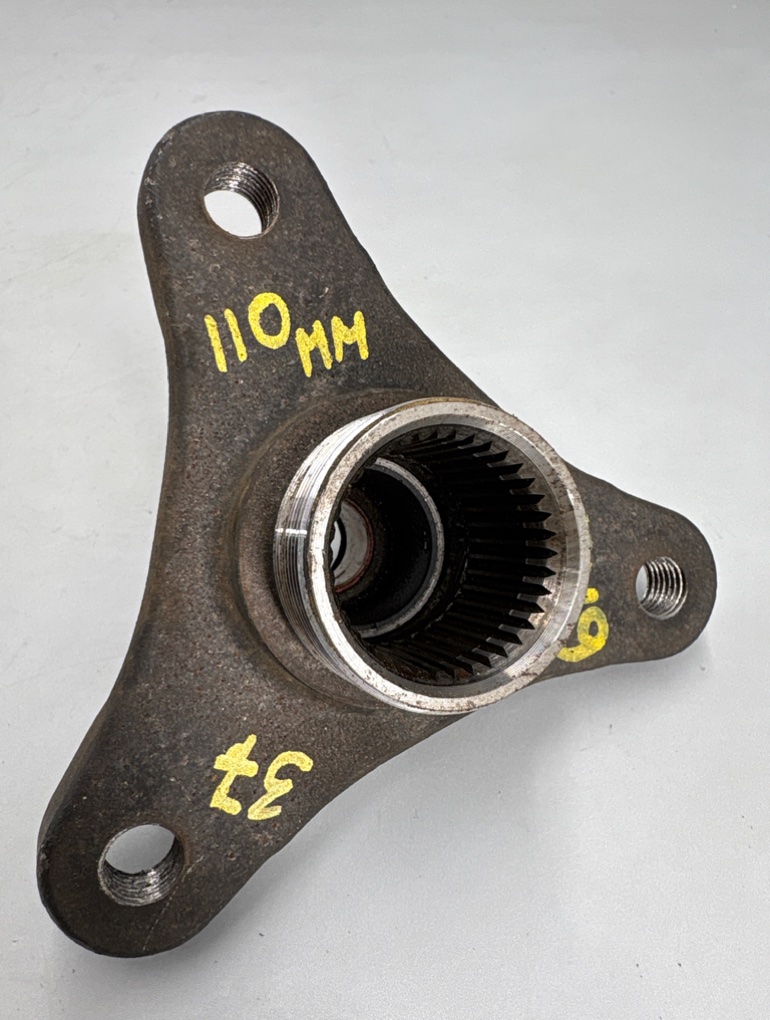 Фланец хвостовик редуктора 37 шлицов 5 F10