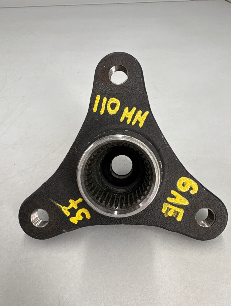 Фланец хвостовик редуктора 37 шлицов 5 F10 Фланец хвостовик редуктора 37 шлицов 5 F10