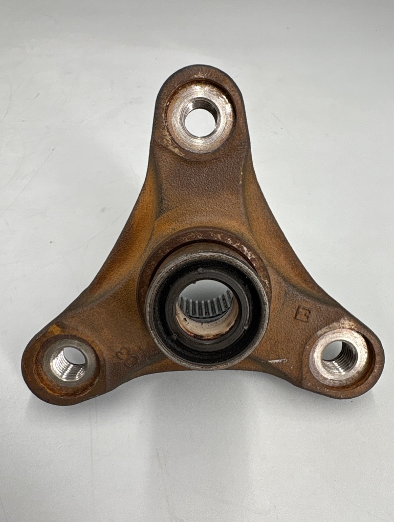 Фланец хвостовик редуктора 37 шлицов BMW 5 F10