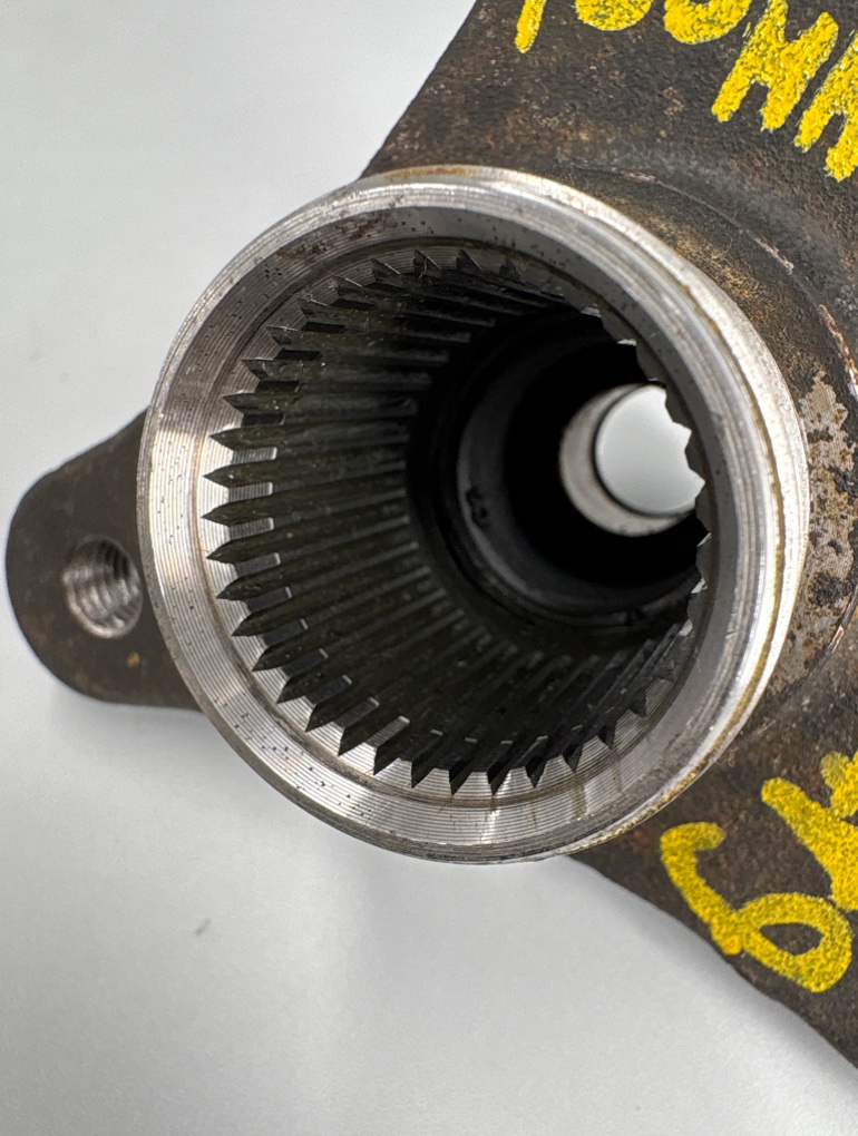 Фланец хвостовик редуктора 37 шлицов 5 F10
