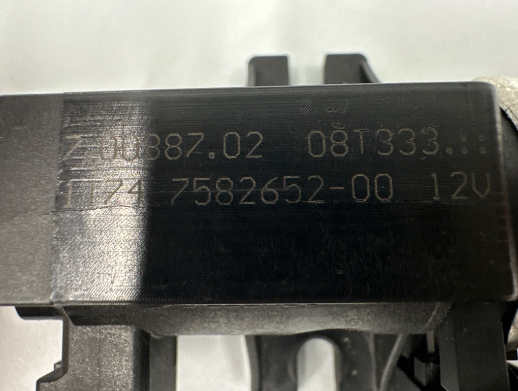 Клапан управления турбиной X6 2009 E71 N54 Клапан управления турбиной X6 2009 E71 N54