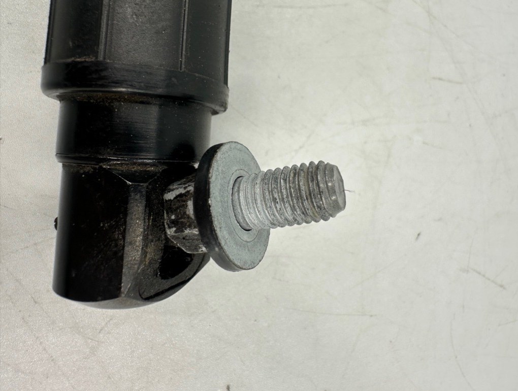 Амортизатор крышки багажника электро левый BMW X6 E71 N54 Амортизатор крышки багажника электро левый BMW X6 E71 N54