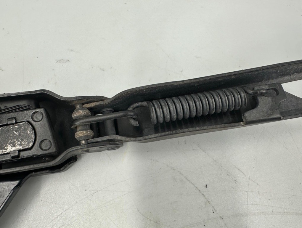 Поводок дворника правый 5 2006 E60 N52 Поводок дворника правый 5 2006 E60 N52