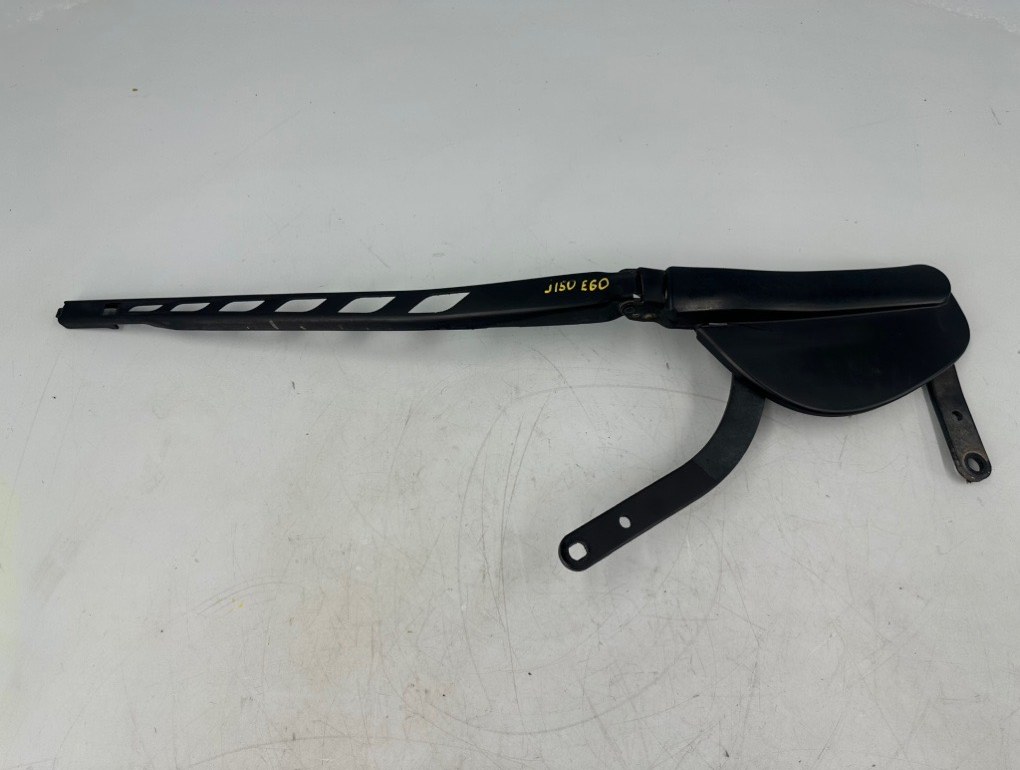 Поводок дворника правый BMW 5 2006 E60 N52 61 61 7 185 366 контрактная